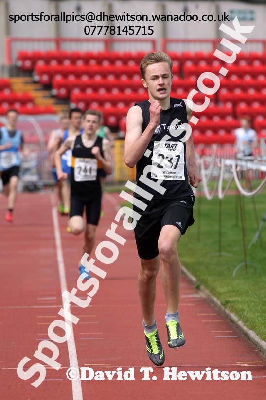 Boys under-15s, North East Track and Field Champs., Gateshead. Photo: David T. Hewitson/Sports for All Pics